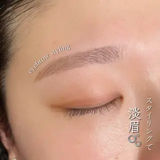 アイブロウ WHITE EYE honoka🌙の眉毛・アイブロウイメージ