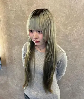 ロング カラー ヘアアレンジ girlyハイトーン /airi🍓🎀のヘアスタイル