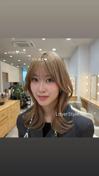 セミロング カラー 🎀ピンク／ブリーチ 🌈デザイン♡BoNのヘアスタイル