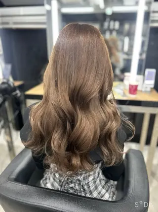 ロング カラー YUKA🤍ベージュ /ミルクティーのヘアスタイル