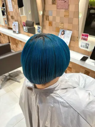 ショート カラー タケダ ホノカのヘアスタイル