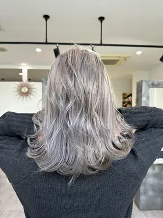 セミロング カラー Merlyosaka 早川未来のヘアスタイル