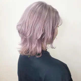 ミディアム カラー 鴫原 亜弥のヘアスタイル