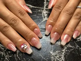 ミディアム ネイル ✴︎ Delightのネイルデザイン