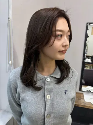 セミロング ウシロダ メグミ /ボブ/透明感カラーのヘアスタイル
