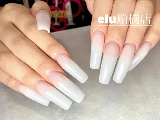 ネイル elu :nail&eyeのネイルデザイン