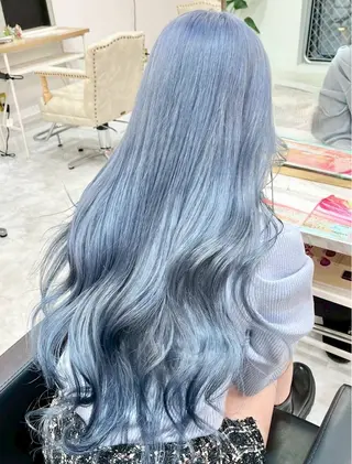 ロング カラー フジマ ハルナのヘアスタイル