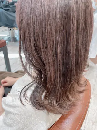 ミディアム カラー 🦖鶴岡 香純🦖のヘアスタイル