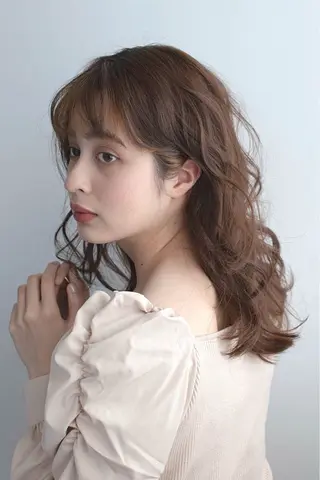 セミロング カラー LOOP hairのヘアスタイル