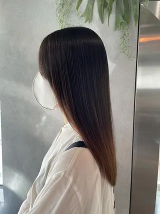 ロング ナチュラル透明感🌱 小山美樹子のヘアスタイル