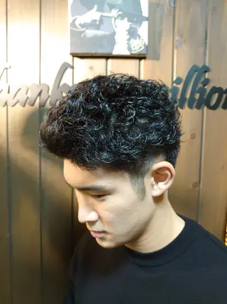 パーマ 岡林 選のヘアスタイル