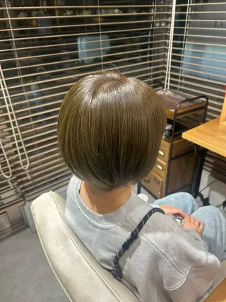 カラー 小林 睦季のヘアスタイル