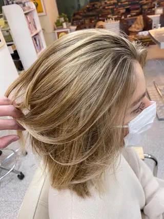 ミディアム カラー レイヤーウルフ エクステ磯部のヘアスタイル