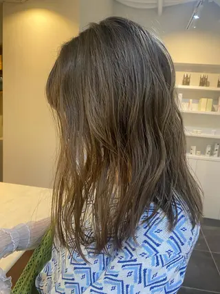 ミディアム カラー 砂原 ひよりのヘアスタイル