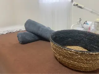 【たるみケア/毛穴引 き締め/よもぎ蒸し】のエステ・リラクイメージ