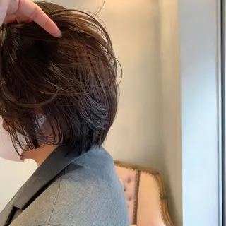 ショート SAKINO. ベージュカラーのヘアスタイル