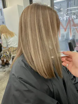 セミロング カラー 海外デザイン🇺🇸 石渡諒太のヘアスタイル