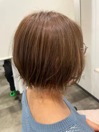 ショート カラー san _のヘアスタイル