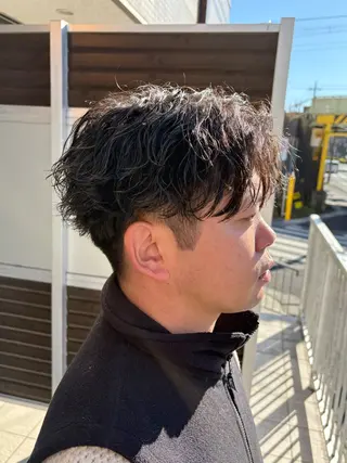 メンズ ナルミ ケイスケのヘアスタイル