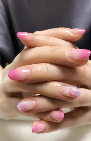 ネイル mano nella manoのネイルデザイン