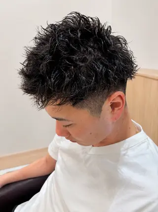 カラー パーマ ヘアアレンジ メンズ メンズ特化パーマ職人 黒川真伍のヘアスタイル