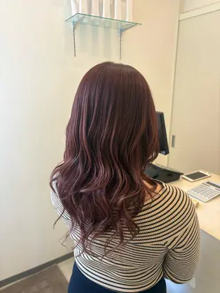 ロング 加賀谷 乙葉のヘアスタイル