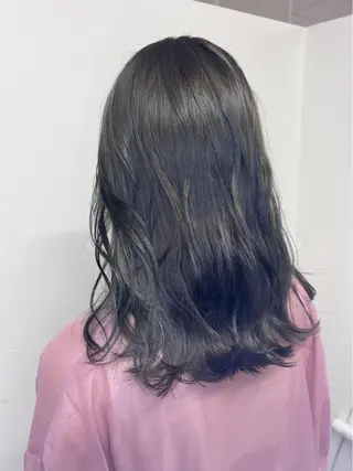 ミディアム カラー Sol plusのヘアスタイル
