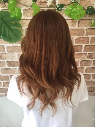 ロング ヘアアレンジ 毛穴改善/脱毛 ネイル　川上久仁子のエステ・リラクイメージ