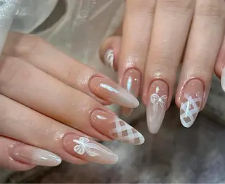 ネイル T.Lee Nail Lilyのネイルデザイン