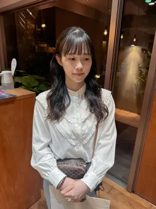 ミディアム パーマ 大橋 芽衣のヘアスタイル