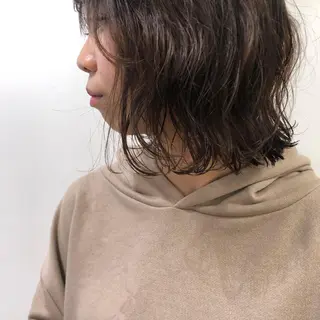 ミディアム 顔周りの垢抜けヘア 立山愛梨のヘアスタイル