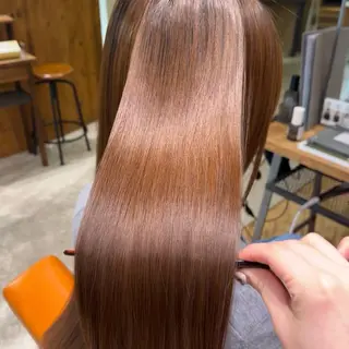 セミロング たおちゃん／レイヤー ／透明感カラーのヘアスタイル