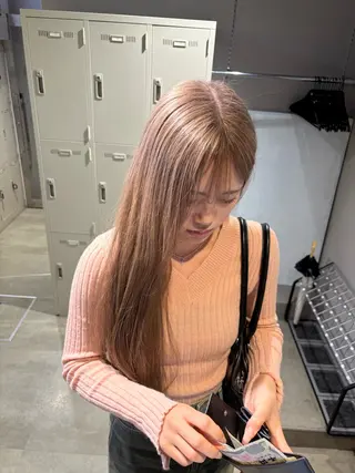 カラー 透明感ベージュ🤎 ナチュラルレイヤーのヘアスタイル