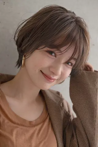 ショート レイヤー・ボブカット 透明感カラーこうたのヘアスタイル