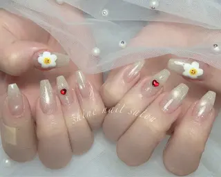 ネイル shineジェル& チップ長さだしのネイルデザイン