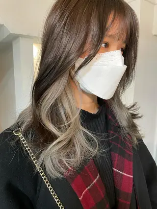 セミロング カラー 平 ちひろのヘアスタイル