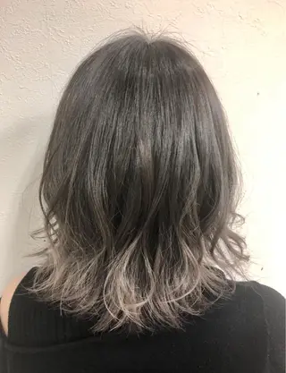 カラー ダブルスキルエクステ /羽エクステ白石宇由のヘアスタイル