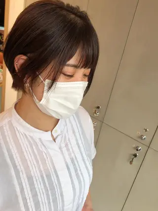 ショート カラー 古屋 花織のヘアスタイル