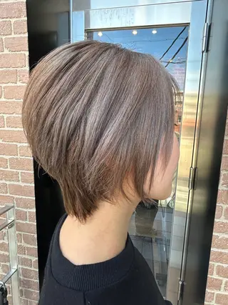 ミディアム カラー 久木原 ゆりのヘアスタイル