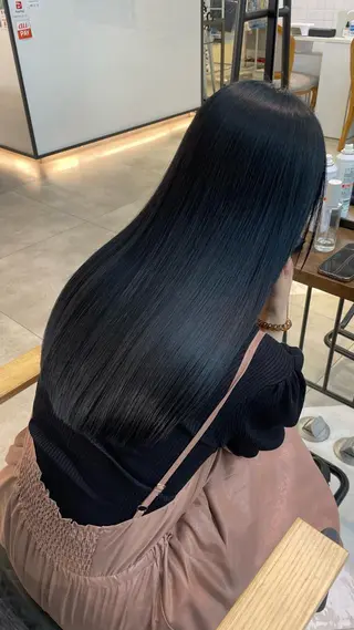 ロング カラー コトミ【メンズ】 【曲がる縮毛矯正】のヘアスタイル