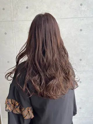 ロング 下石怜子/レイヤー/ 透明感カラーのヘアスタイル
