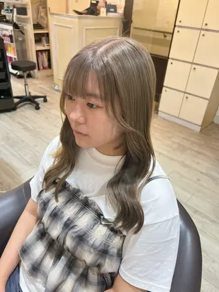 セミロング カラー 上質髪🪐 AIRI🪷‧₊˚のヘアスタイル