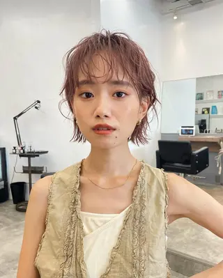 ショート パーマ レイヤーカット/透 明感カラー/西田祐賀のヘアスタイル
