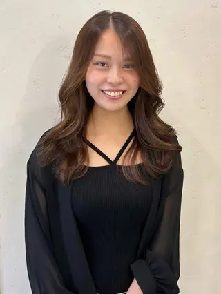 セミロング カラー レイヤー/ラベンダー オージュア/枝元唯のヘアスタイル