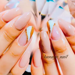 ロング カラー ネイル 居田 袈奈代のネイルデザイン