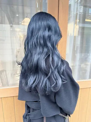 セミロング カラー kai .のヘアスタイル