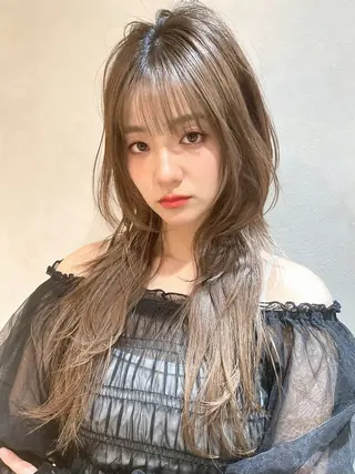 ミディアム 🫧顔周りレイヤー/ ウルフ/縮毛/白倉のヘアスタイル