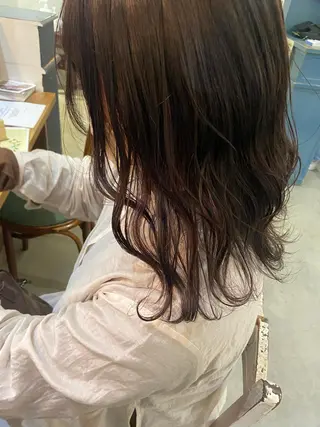 ミディアム なつめ🐶ショート ベージュカラーのヘアスタイル