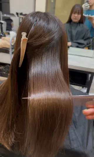 ロング 美髪矯正・ブリーチ 矯正🫧秋元ゆたかのヘアスタイル