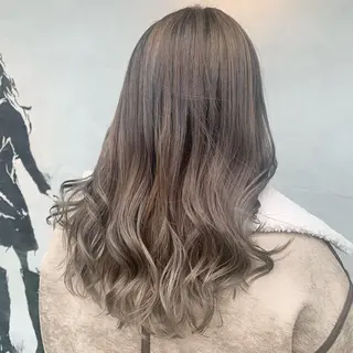 ロング ︎︎🧸 ユリ ︎︎🧸のヘアスタイル